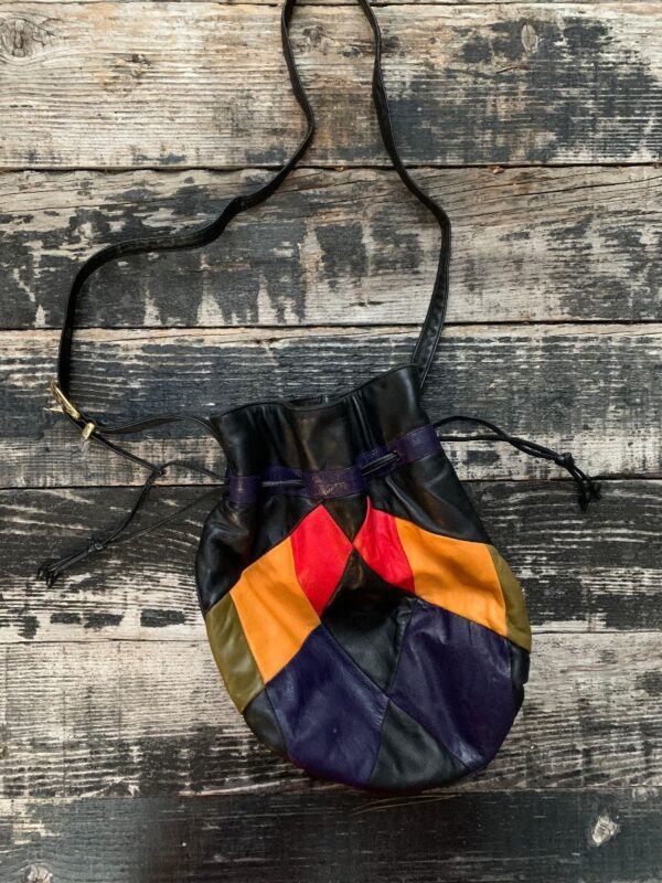 product details: 80S PATCHWORK COLORBLOCK LEATHER BUCKET BAG PURSE W/ SINCHED CLOSURE photo