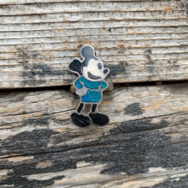 product details: ZUNITOONS CLASSIC MICKEY MOUSE CRUSHED TURQUOISE & ONYX INLAY STERLING SILVER RING photo