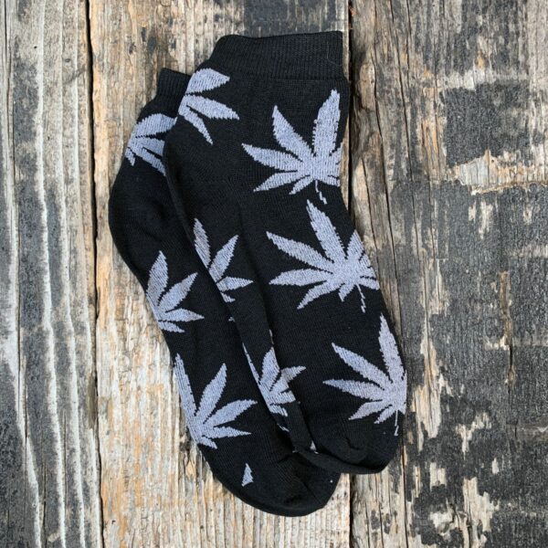 product details: POT LEAF WEED MARIJUANA COTTON ANKLE CASUAL LOW CUT SOCKS photo