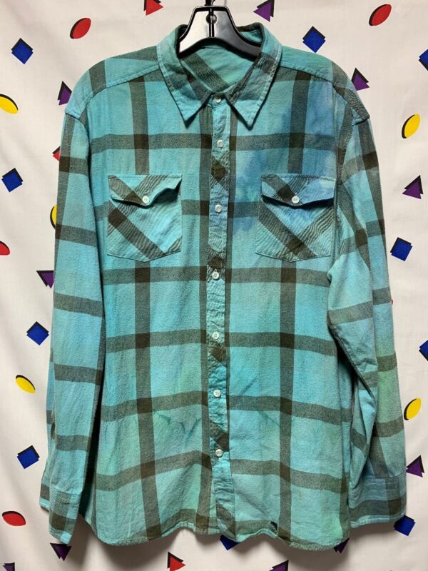 product details: CUSTOM OVER-DYED LONG SLEEVE FLANNEL BUTTON UP SHIRT FRONT POCKETS AS-IS photo