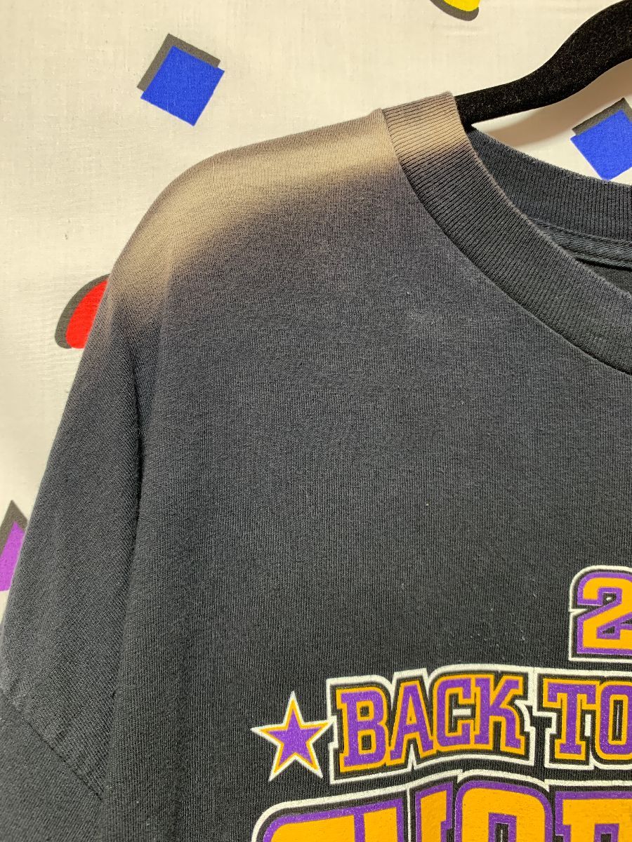 Lakers 2010 Back To Back World Champions T Shirt As-is