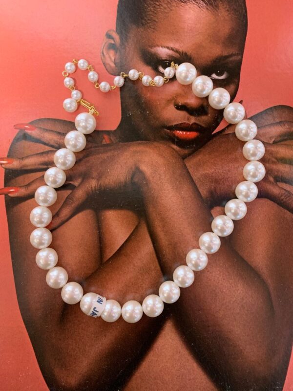 product details: DEADSTOCK PEARL NECKLACE WITH GOLD CLASP MADE IN JAPAN photo