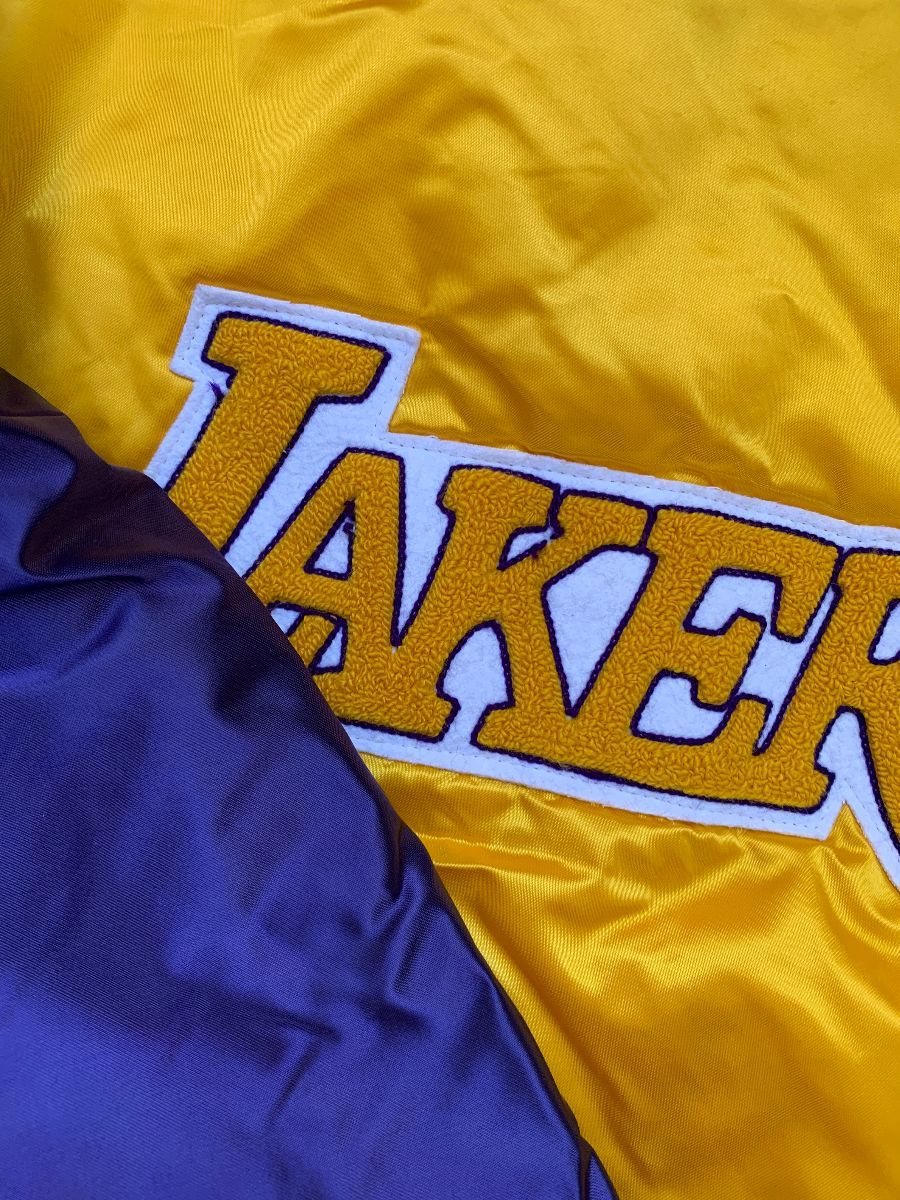Urban Outfitters Los Angeles Lakers Chenille Vintage Lettering