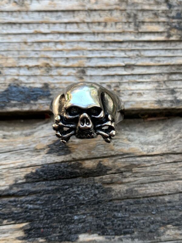product details: CLASSIC SKULL AND CROSSBONES BIKER CHUNKY STAINLESS STEEL BIKER RING photo