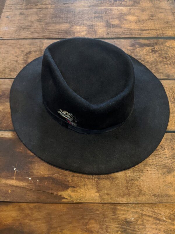 product details: SNOWY RIVER CLASSIC AUSTRALIAN OUTBACK HAT WITH SIMPLE BAND AND FEATHER photo