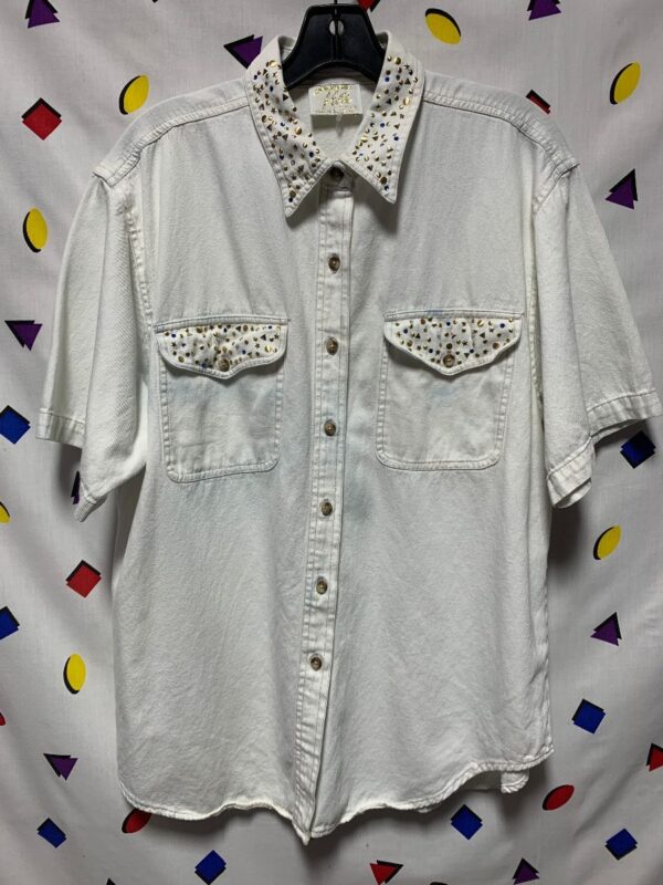 product details: BEDAZZLED BLEACHED DENIM COTTON TWILL SHORT SLEEVE BUTTON DOWN SHIRT WITH EMBELLISHED POCKETS AND COLLAR photo