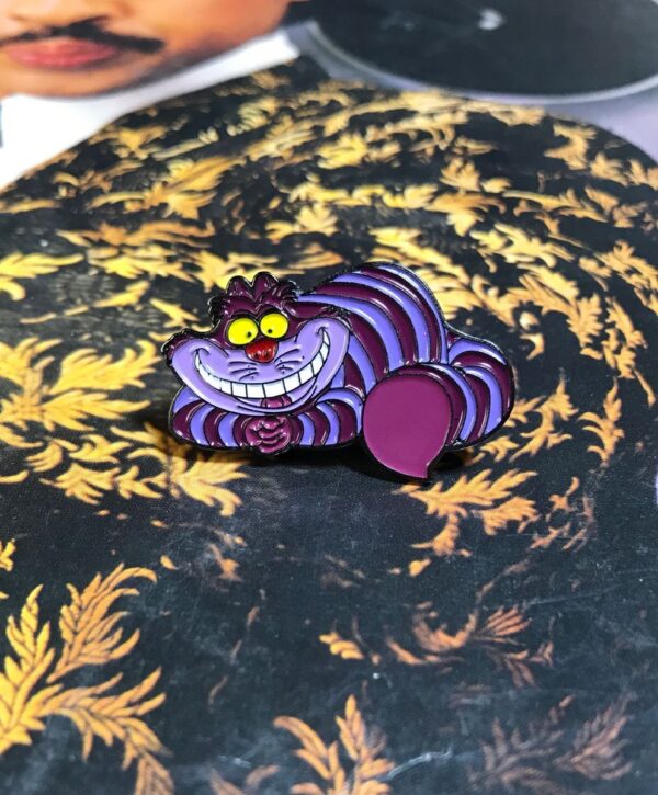 product details: NEW PIN - CHESHIRE CAT DISNEY ALICE IN WONDERLAND photo