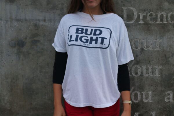 product details: T SHIRT BUD LIGHT TRIATHLON photo