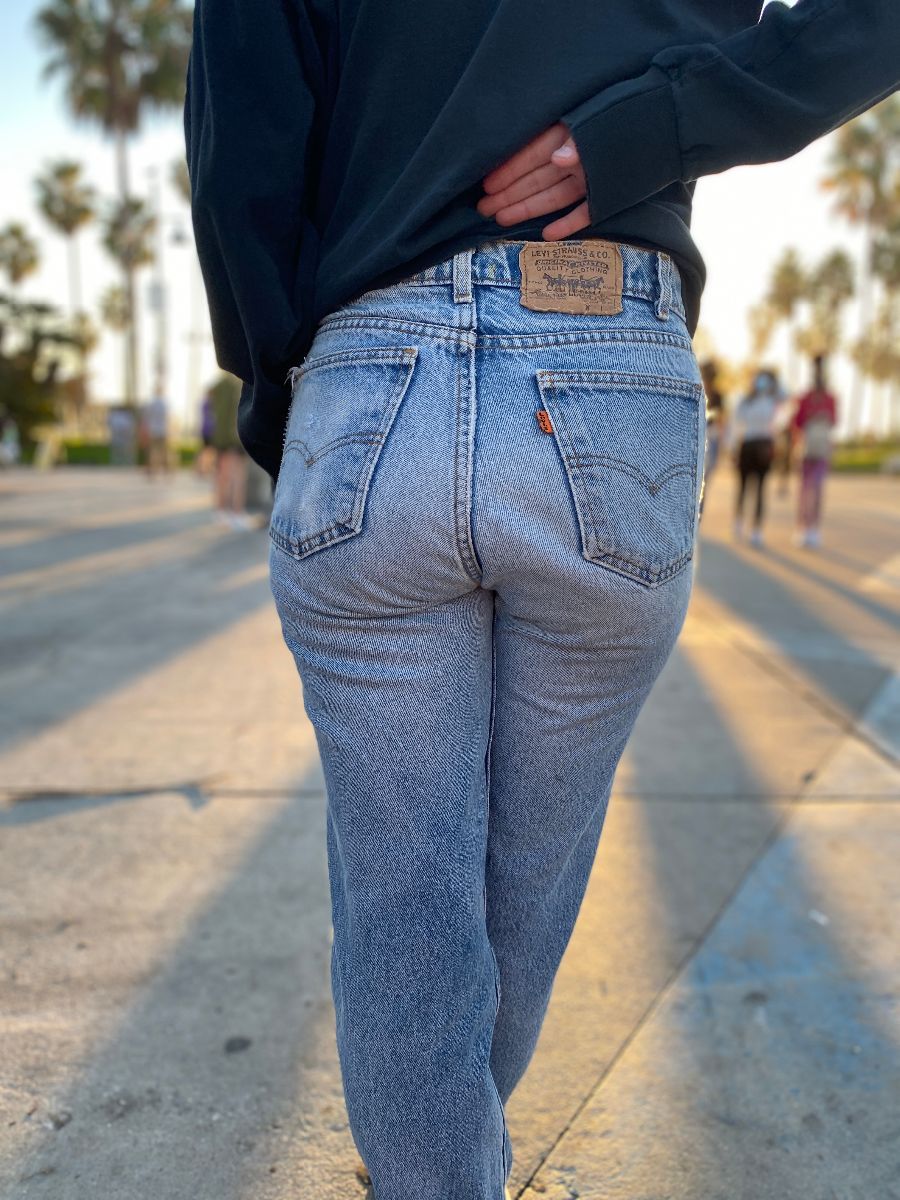 Levis Petite Distressed Straight Leg Zip Fly Jean | Boardwalk Vintage