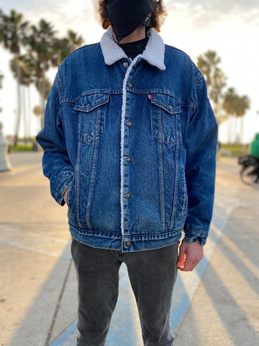 Sherpa Lined Levis Denim Trucker Red Tab Jean Jacket Coat With Snap Front  And Pockets Made In Usa As-is | Boardwalk Vintage