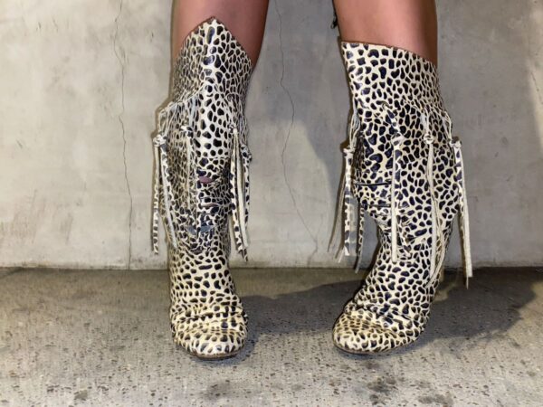 product details: RAD 1980S EMBOSSED & ENGRAVED SPOTTED LEATHER PIXIE BOOTS WITH BEADED TASSELS MADE IN ITALY photo