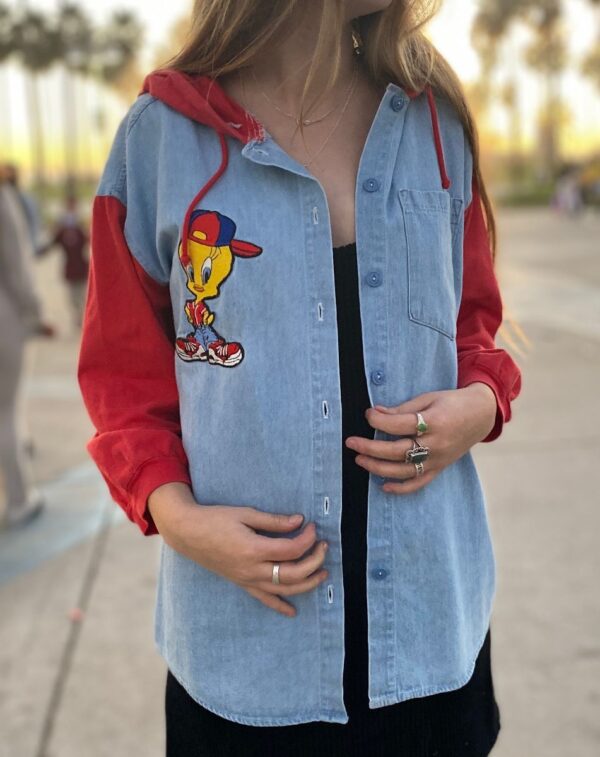 product details: VINTAGE 1990S EMBROIDERED TWEETY BIRD HOODED AND COTTON SLEEVED LIGHTWEIGHT BUTTON UP LONG SLEEVE DENIM SHIRT photo
