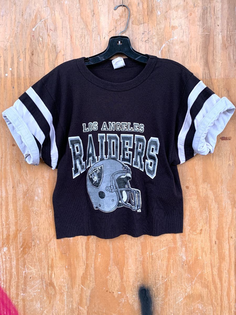 T-shirt Cropped Los Angeles Raiders Striped Sleeves | Boardwalk Vintage