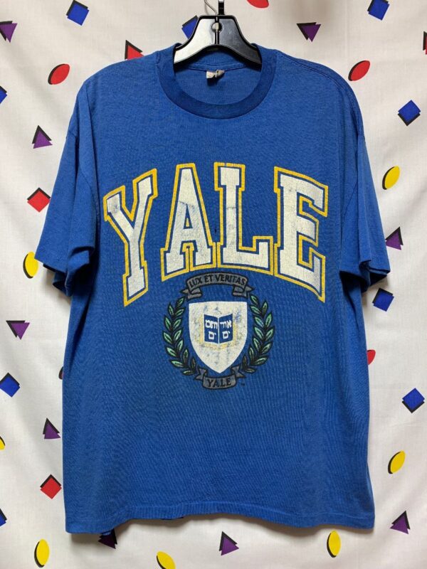 product details: T-SHIRT THIN YALE GRAPHIC AS-IS photo
