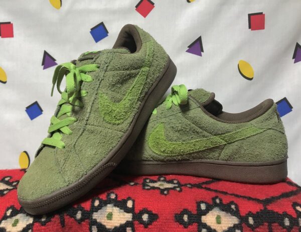 product details: NIKE AIR CLASSIC OSCAR THE GROUCH SB SNEAKERS photo