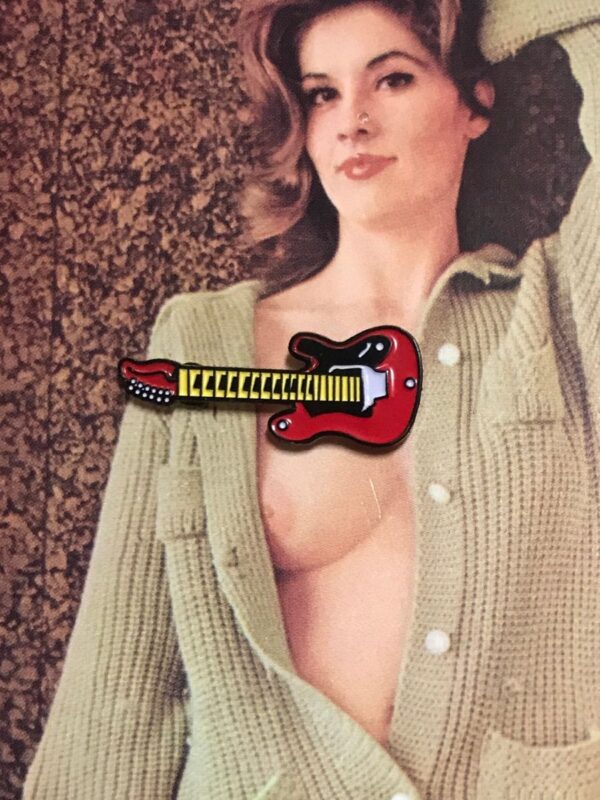 product details: NEW PIN - GUITAR photo