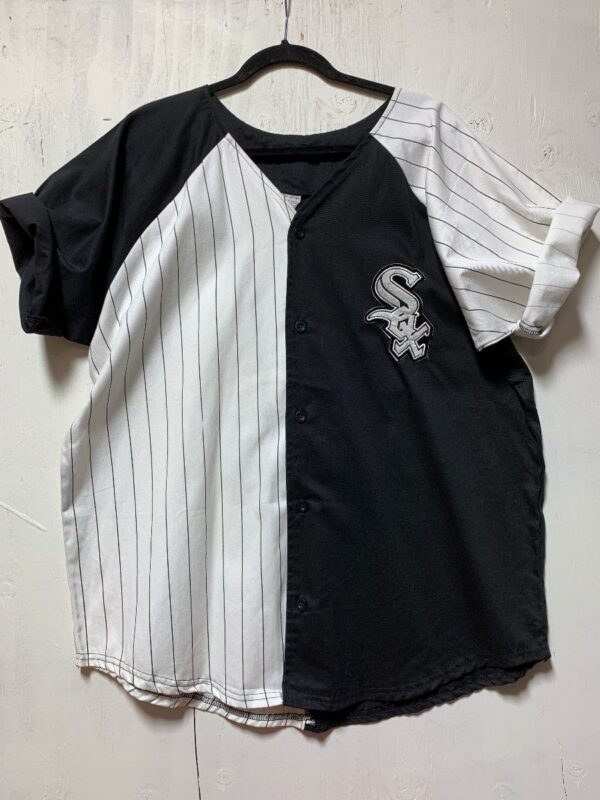 product details: RAD DEADSTOCK 1990S 100% COTTON HALF COLOR BLOCK PINSTRIPE WHITE SOX BASEBALL TEE photo