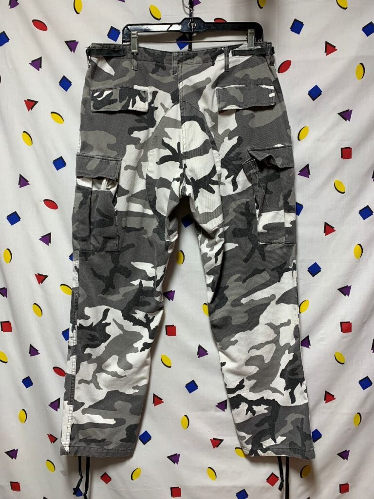 Army Grey Snow Camo Cargo Cotton Camouflage Pants | Boardwalk Vintage