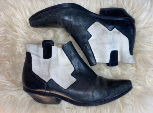 product details: LEATHER POINTED TOE WESTERN CUT ANKLE BOOTS W/ ELASTIC SIDES photo