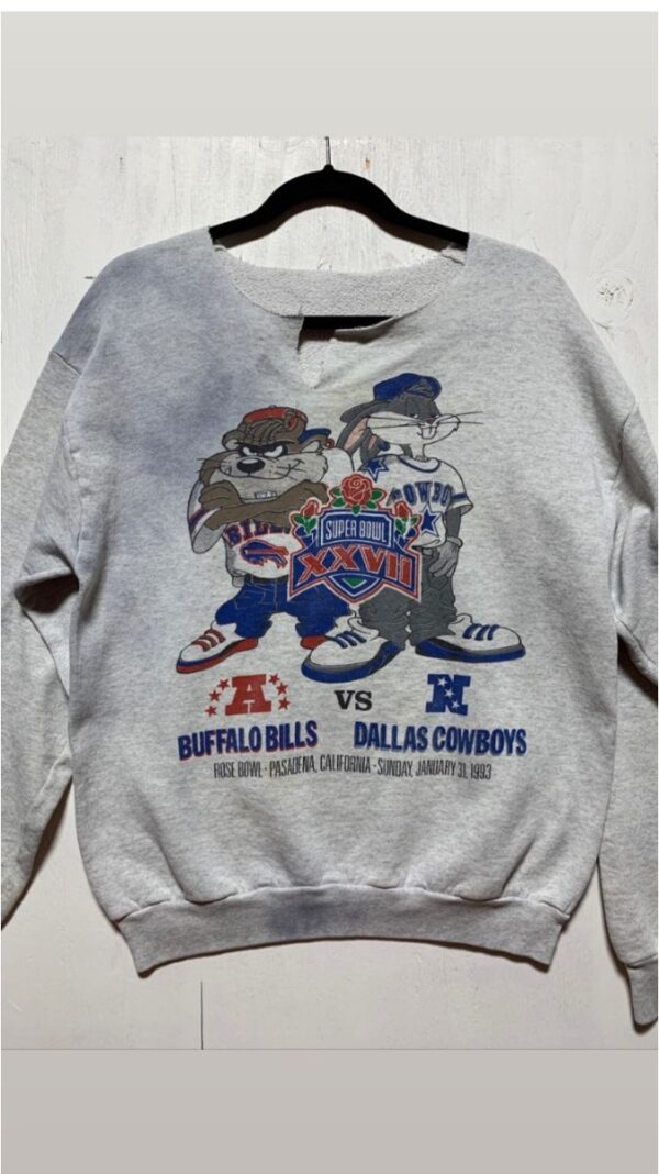 product details: BUFFALO BILLS VS DALLAS COWBOYS SUPER BOWL XXVII ROSE BOWL 1993 CUT CREW NECK SWEATSHIRT photo