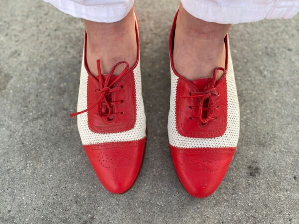 product details: ADORABLE PERFORATED LEATHER LACE UP OXFORD SADDLE SHOES photo