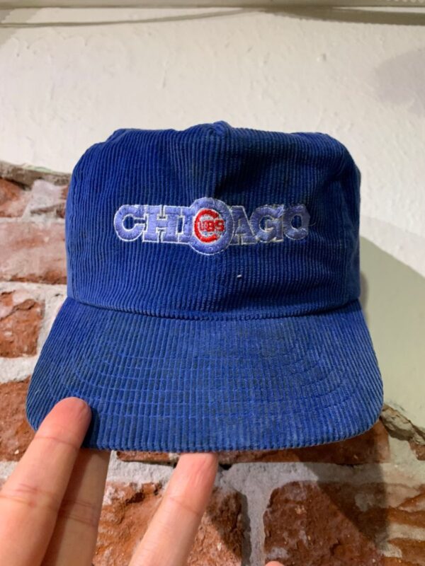 product details: VINTAGE EMBROIDERED CHICAGO CUBS CORDUROY SNAPBACK HAT AS-IS photo