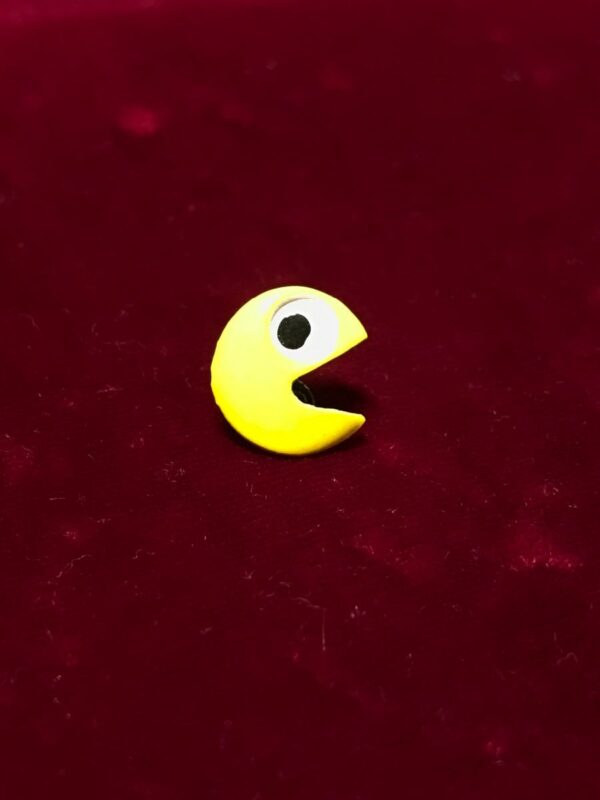 product details: VINTAGE DEADSTOCK PAC MAN PIN photo