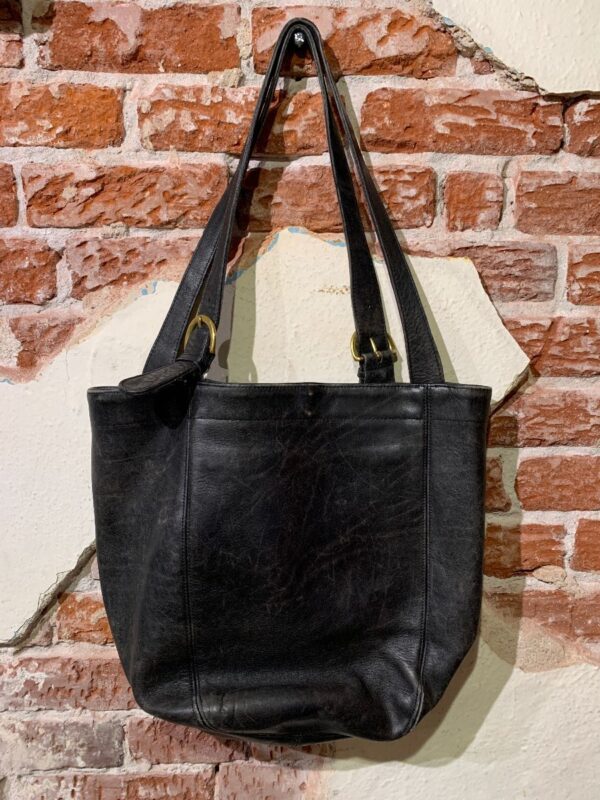 product details: LARGE BUTTER SOFT LEATHER TOTE SHOULDER BAG W/ SOLID BRASS HARDWARE &AMP; SNAP BUTTON CLOSURE photo