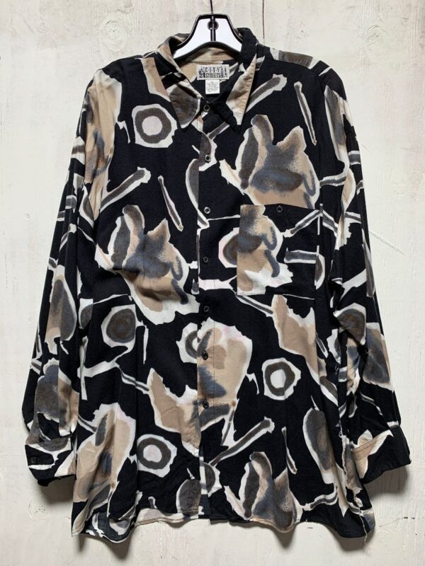 product details: 1990S OVERSIZED ABSTRACT GEOMETRIC PRINT LONG SLEEVE BUTTON-UP SHIRT photo