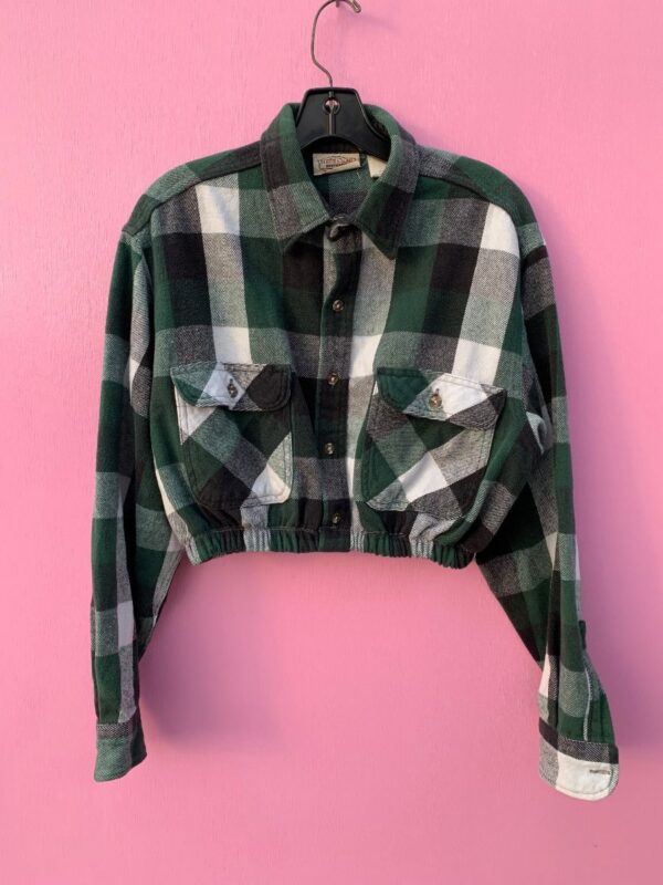 product details: FUN RECONSTRUCTED BUFFALO PLAID FLANNEL WITH CROPPE AND CINCHED BOTTOM photo