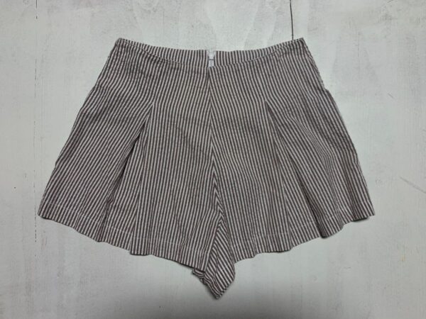product details: HIGH WAISTED PLEATED PINSTRIPE COTTON SHORTS photo