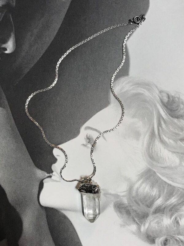 product details: SILVER DIPPED CLEAR QUARTZ CRYSTAL STONE ON OXIDIZED SILVER CHAIN NECKLACE photo