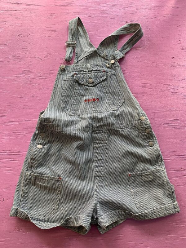 product details: 100% COTTON PINSTRIPED CONDUCTOR  B.U.M. SHORT OVERALLS photo