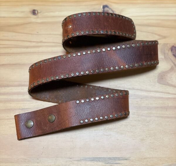 product details: LEATHER BELT WITH FLAT ROUND STUD TRIM NO BUCKLE photo