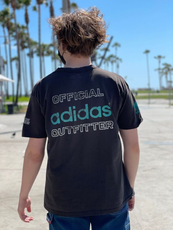 product details: B A A BOSTON MARATHON OFFICIAL ADIDAS OUTFITTER GRAPHIC T-SHIRT photo