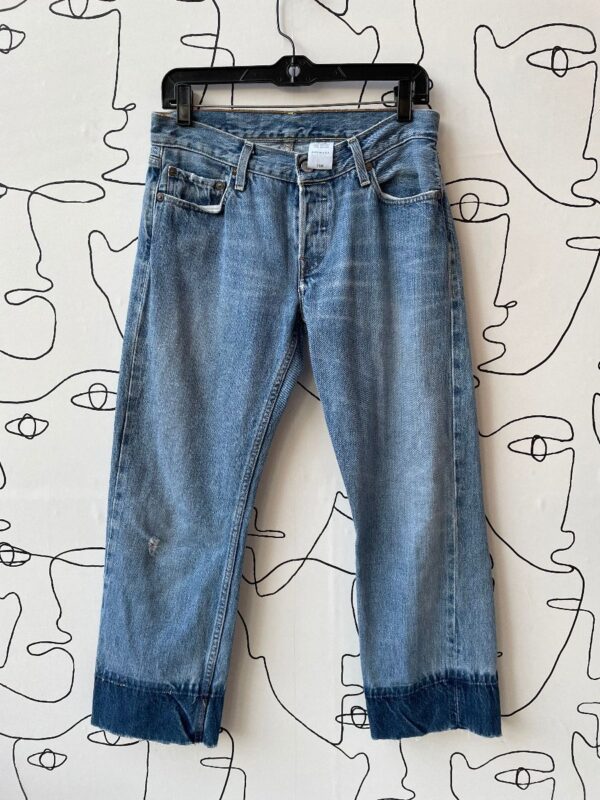 product details: PERFECT LEVIS DISTRESSED DYED BOTTOM CROPPED STRAIGHT LEG DENIM JEANS photo
