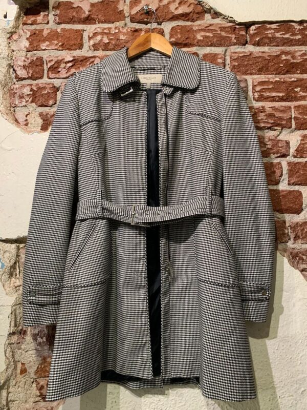 product details: HOUNDSTOOTH TRENCH COAT WITH ZIPPER CLOSURE AND WAIST BELT photo