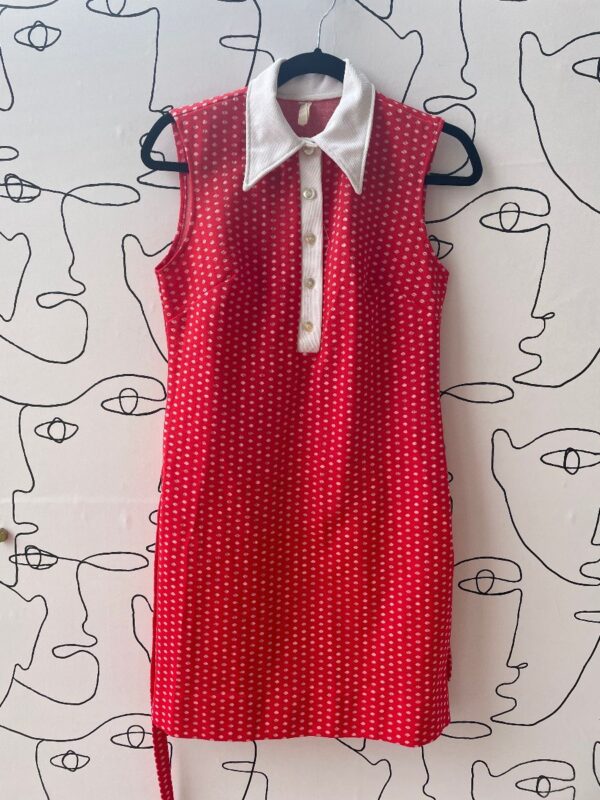 product details: 1960S SLEEVELESS POLKA DOT MINI DRESS WITH DRAMATIC POINTED COLLAR AND MATCHING WAIST TIE photo