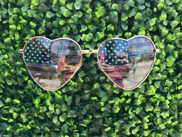 product details: HEART SHAPED AMERICAN US FLAG PRINT LENS SUNGLASSES AMERICA USA STARS AND STRIPES photo