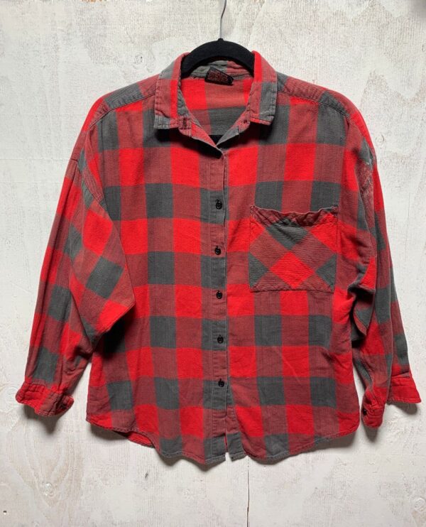 product details: CLASSIC BUFFALO CHECK PLAID ONE POCKET LONG-SLEEVE BUTTON-UP SHIRT SUPER SOFT photo