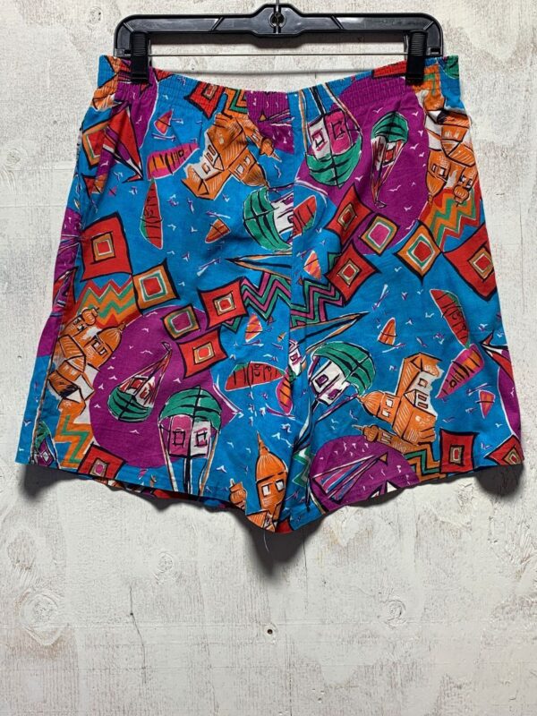 product details: FUNKY ILLUSTRATED BEACH SCENE COTTON PRINTED SHORTS photo