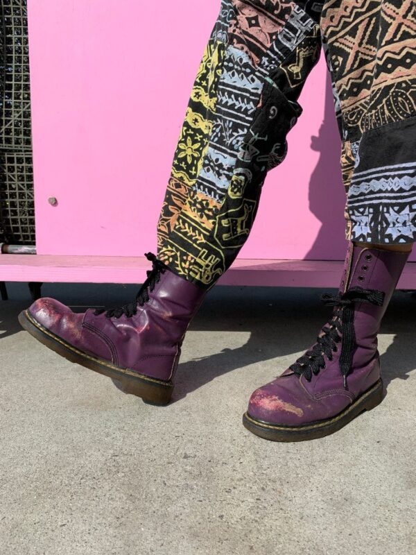 product details: AMAZING MADE IN ENGLAND DISTRESSED PURPLE LEATHER HIGH-TOP 28 HOLE DOC MARTEN BOOTS photo