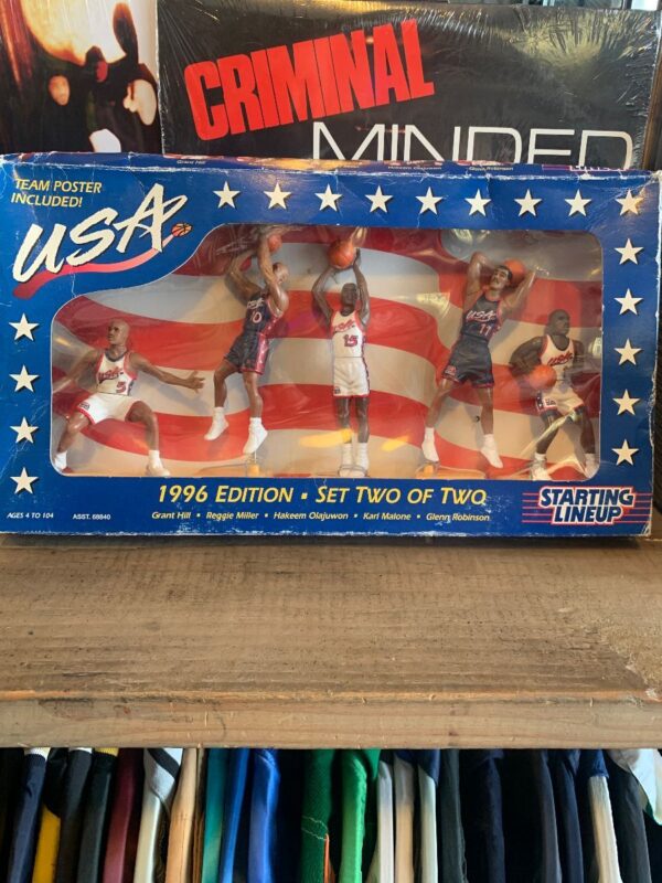 product details: STARTING LINEUP SPORTS ACTION FIGURES NEW IN PACKAGE - USA DREAM TEAM 1996 EDITION 2 OF 2 AS-IS photo