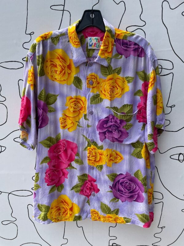 product details: INCREDIBLE 1990S ROSE PATTERNED SHORT SLEEVE BUTTON DOWN SHIRT photo