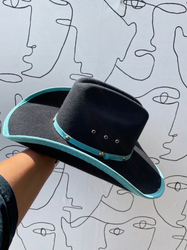 product details: 1990S TEAL TRIM COWBOY HAT WITH GOLD STUDS photo
