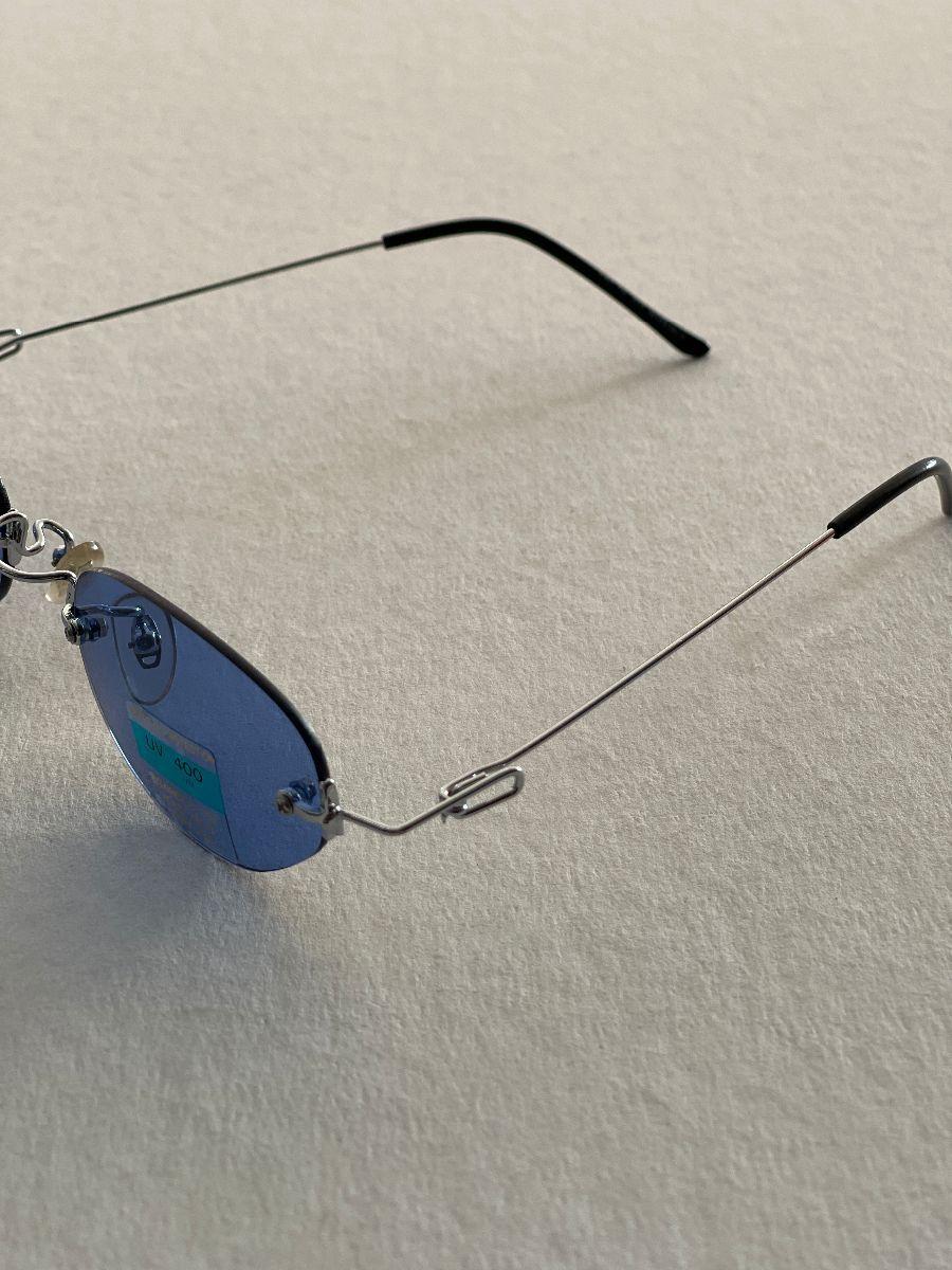Y2k Deadstock Clear Blue Oval Frame Sunglasses