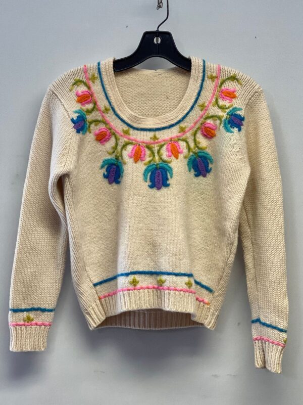 product details: CUTE 1960S WOOL KNIT SWEATER WITH FLORAL NECKLINE photo