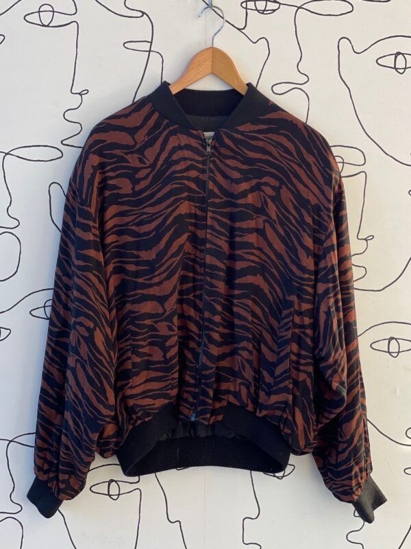 product details: TIGER STRIPED PATTERN LONG SLEEVE ZIPUP BOMBER JACKET photo