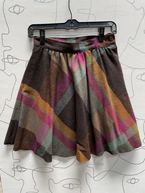 product details: RETRO WOOL OVER THE KNEE DIAGONAL PLAID CIRCLE SKIRT photo