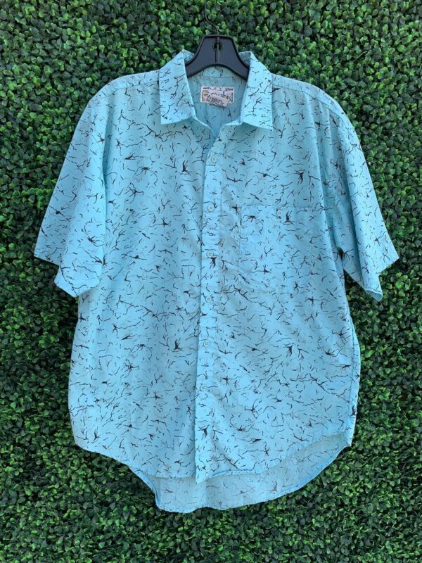 product details: FUN SQUIGGLE PRINT SHORT SLEEVE COTTON BUTTON DOWN COLLARED SHIRT photo